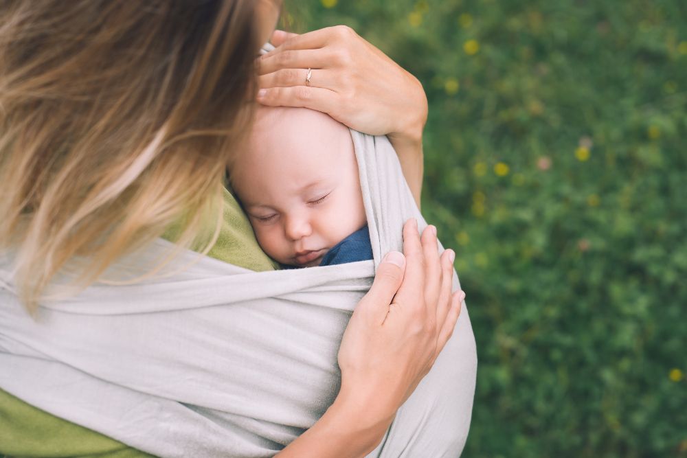 babywearing-pro-e-contro-tutto-quello-che-devi-sapere