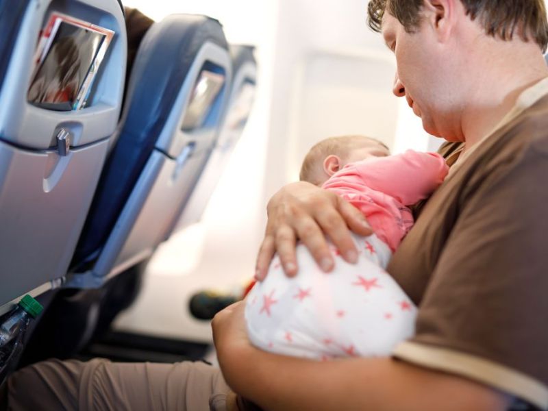 Neonato in aereo: come affrontare l’esperienza senza&nbsp;stress